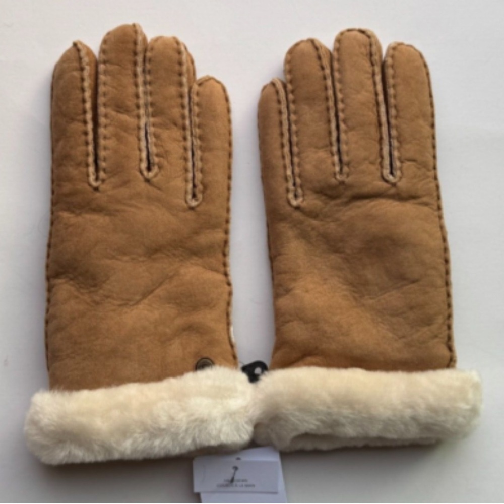 NWT UGG Women's Sheepskin Gloves with Fur Foil PT